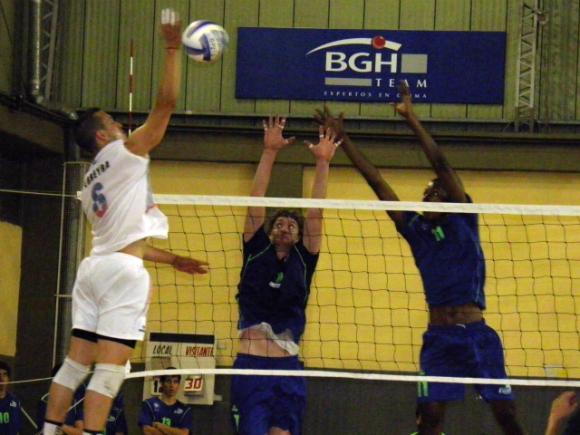 UNTreF venció a UPCN Chubut Voley y se acomodó tercero en la tabla