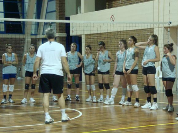 Bell Voley comenzó los entrenamientos con vistas a la Liga Argentina Femenina 2011/2012