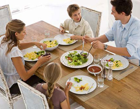 Más evidencias de que comer despacio ayuda a evitar el sobrepeso
