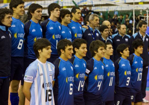 MUNDIAL MENOR MASCULINO: ARGENTINA CAYÓ EN TIE BREAK ANTE MÁS DE 3.000 ESPECTADORES