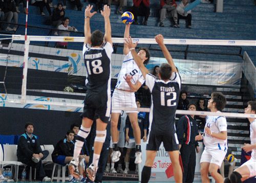 MUNDIAL MENOR MASCULINO: ARGENTINA 3 - GRECIA 0