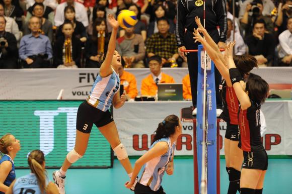 COPA DEL MUNDO: JAPÓN 3 - ARGENTINA 0