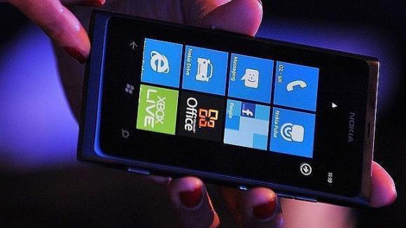 Un usuario descubre un fallo que bloquea los mensajes en los Windows Phone