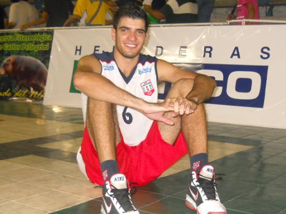 Emiliano Ojeda: su segunda Liga en cuatro años de voley