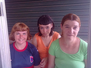 Lucia, Angela y Carina 