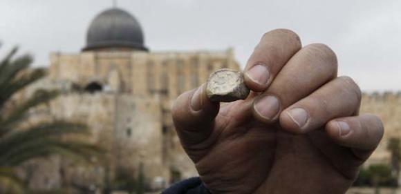 Encuentran sello de arcilla de 2.000 años en Jerusalén