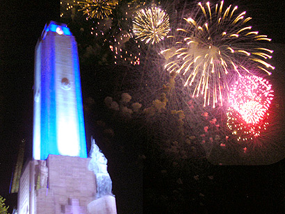 Fuegos artificiales: experto recomienda proteger oídos de los altos decibeles